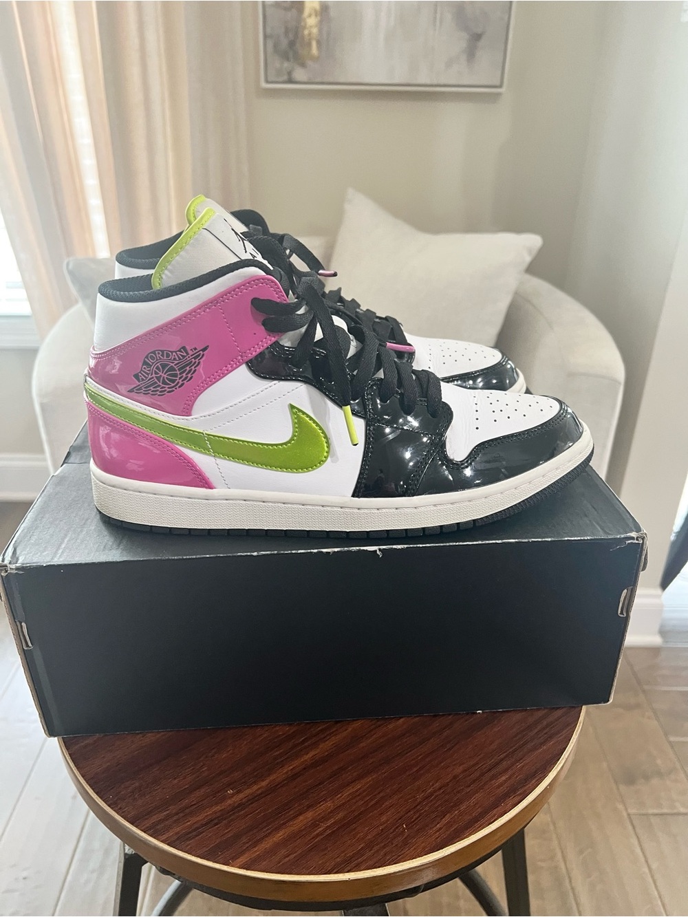 Air Jordan 1 Mid SE Cyber Active Fuchsia – Men’s Size 10